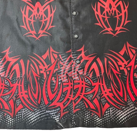 LA Gate Casual Geometric Design Black And Red Button Up Shirt Mens Size Large - Picture 3 of 7